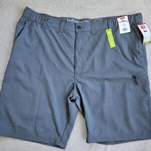 New Wrangler Shorts Relaxed Fit Mens Size 46 Sun Protection UPF 50